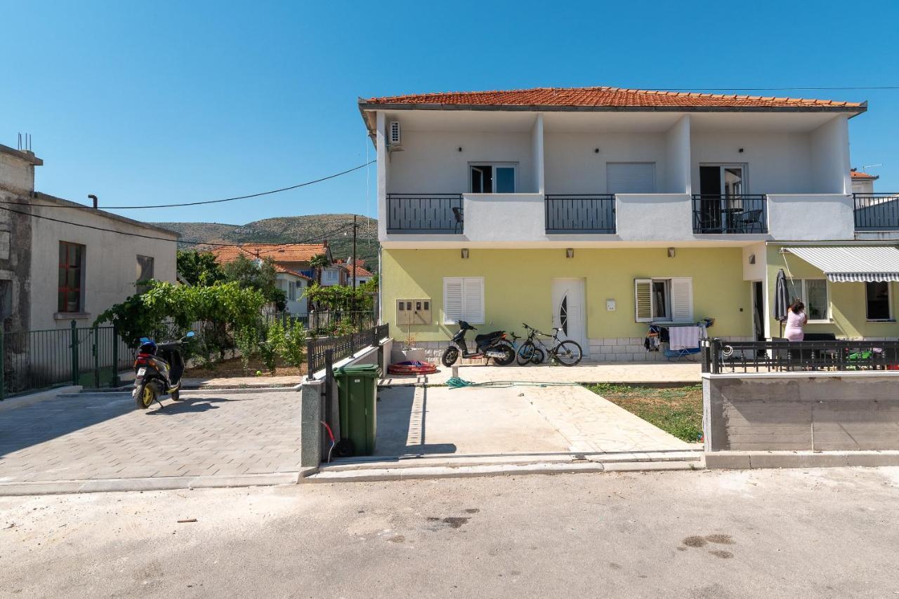 Apartmani Ante & Sime Трогир Екстериор снимка