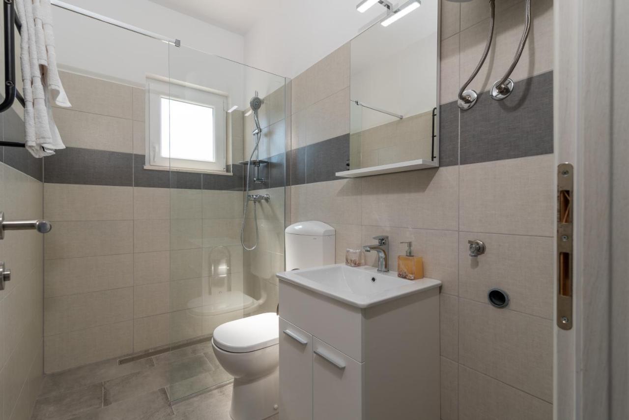 Apartmani Ante & Sime Трогир Екстериор снимка