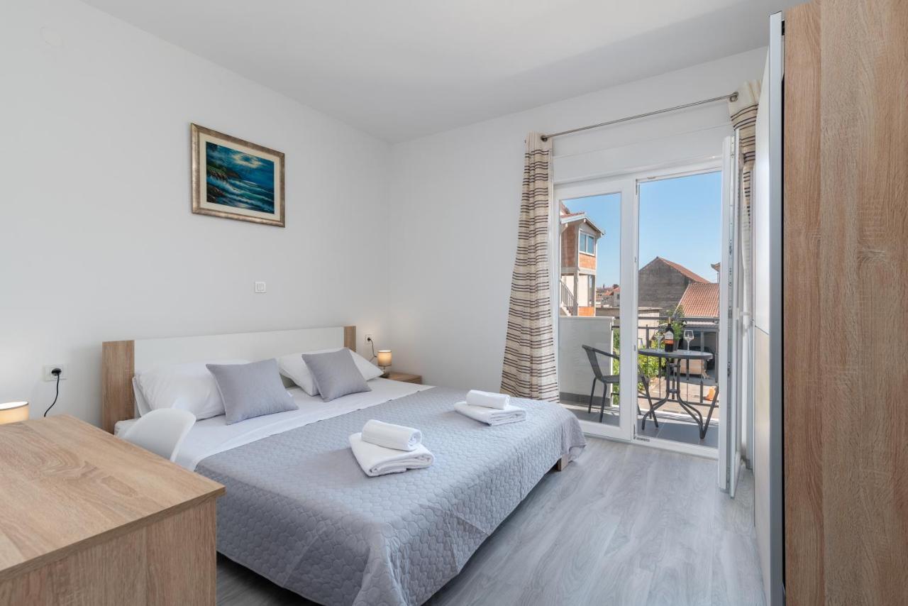 Apartmani Ante & Sime Трогир Екстериор снимка
